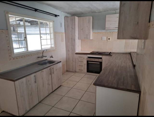 3 BEDROOM PROPERTY TO RENT IN NEWLANDS EAST
